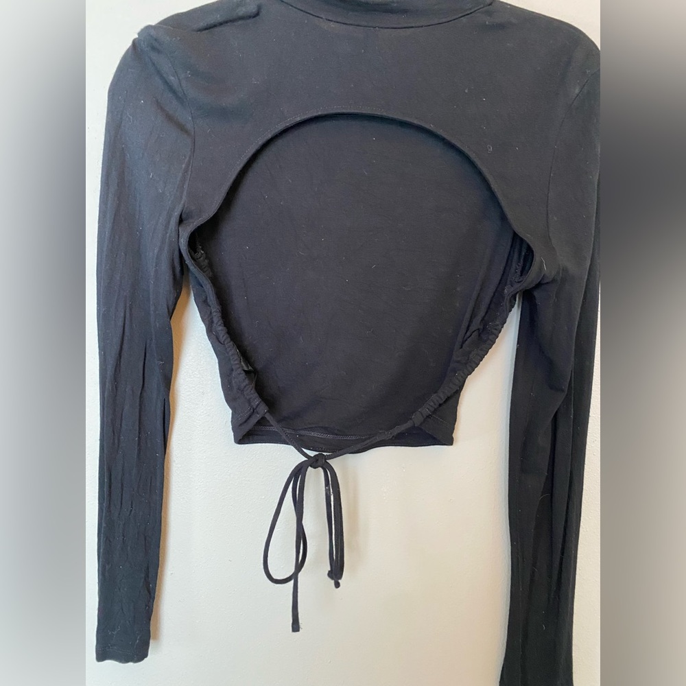 Backless long sleeve